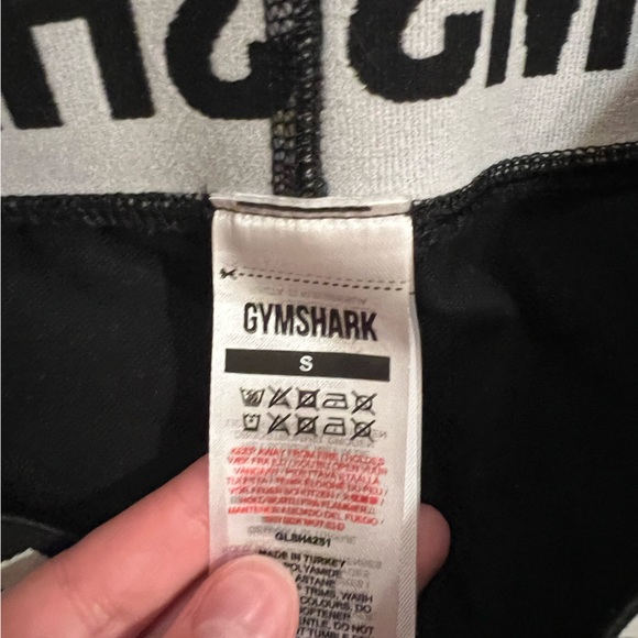 Gymshark shorts size small - Picture 2 of 3